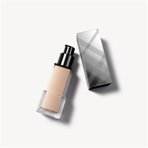 Burberry FRESH GLOW LUMINOUS FLUID BASE 